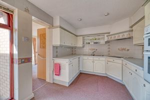 Kitchen- click for photo gallery